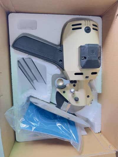 fabric cutter