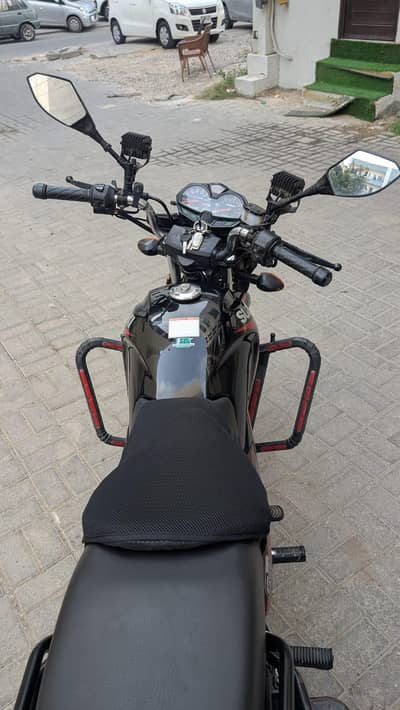 blackc Suzuki Gr 150 Khi 1st owner geniun for sale