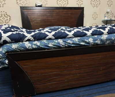 1 xdouble bed with side tables plus 2xsingle beds  in good condition