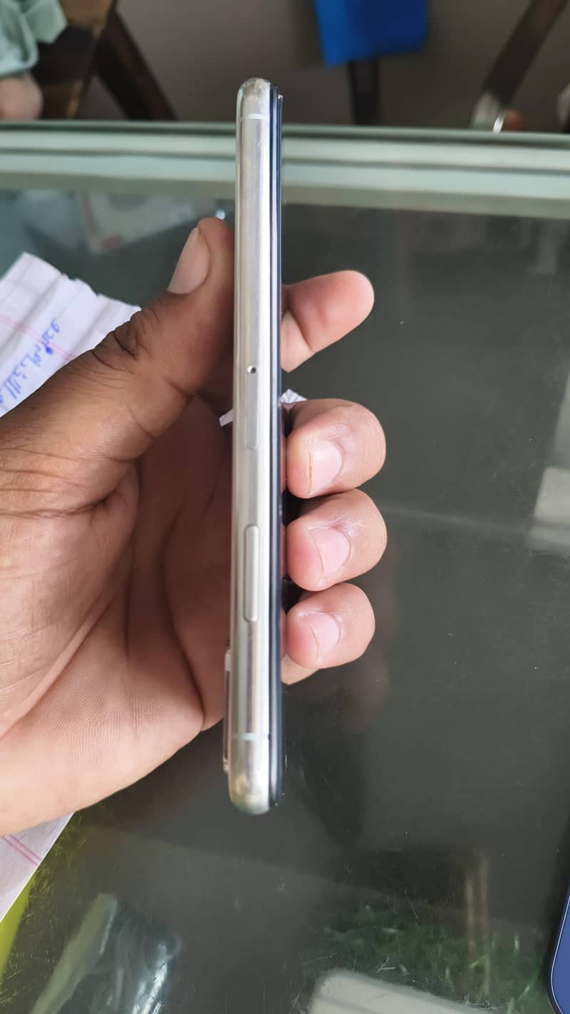 Apple iPhone X 6