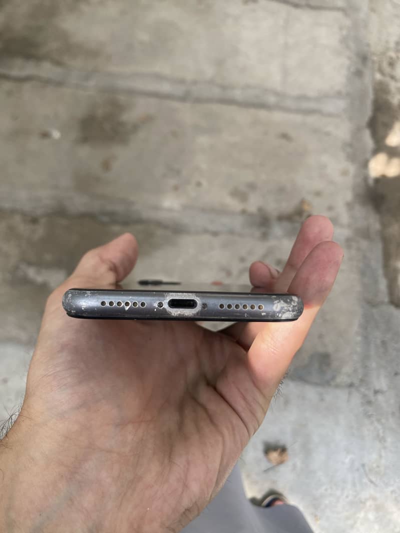 Apple iPhone 11 2