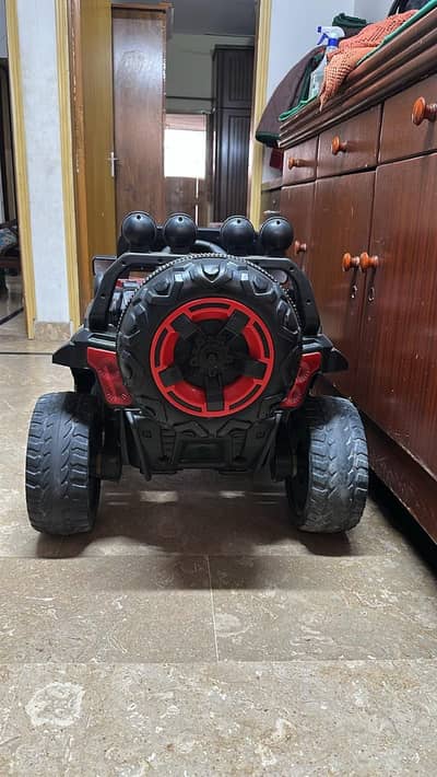 RECHARGEABLE KIDS CAR 4x4