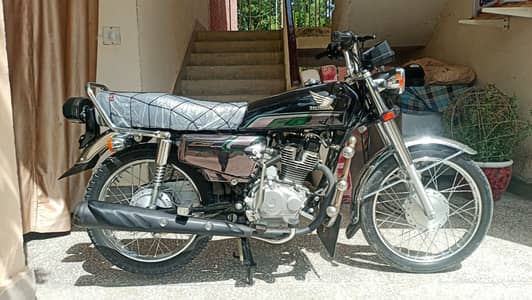 # Honda CG 125 2023 Model – Self Start | Only 4,560 KM Driven