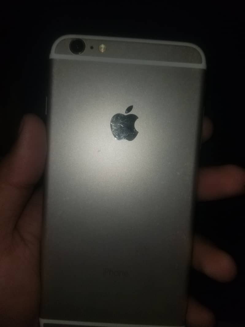 Apple iPhone 6S Plus 2