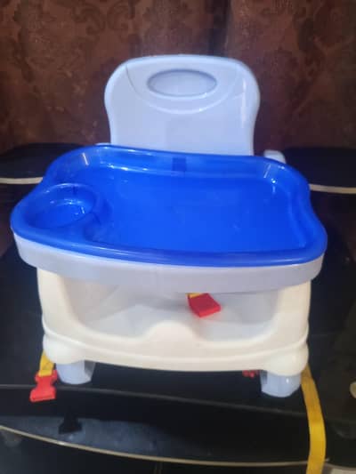 Adjustable portable baby booster seat