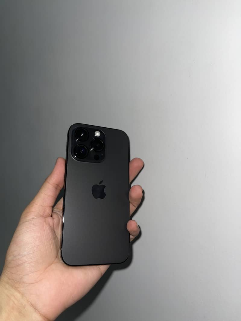 Apple iPhone 14 Pro 0