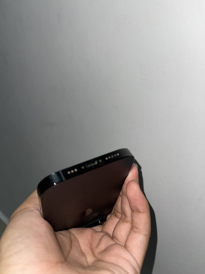 Apple iPhone 14 Pro 2