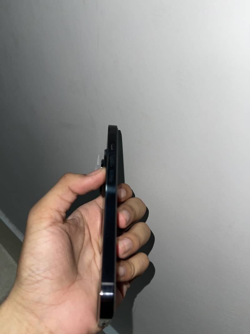 Apple iPhone 14 Pro 4