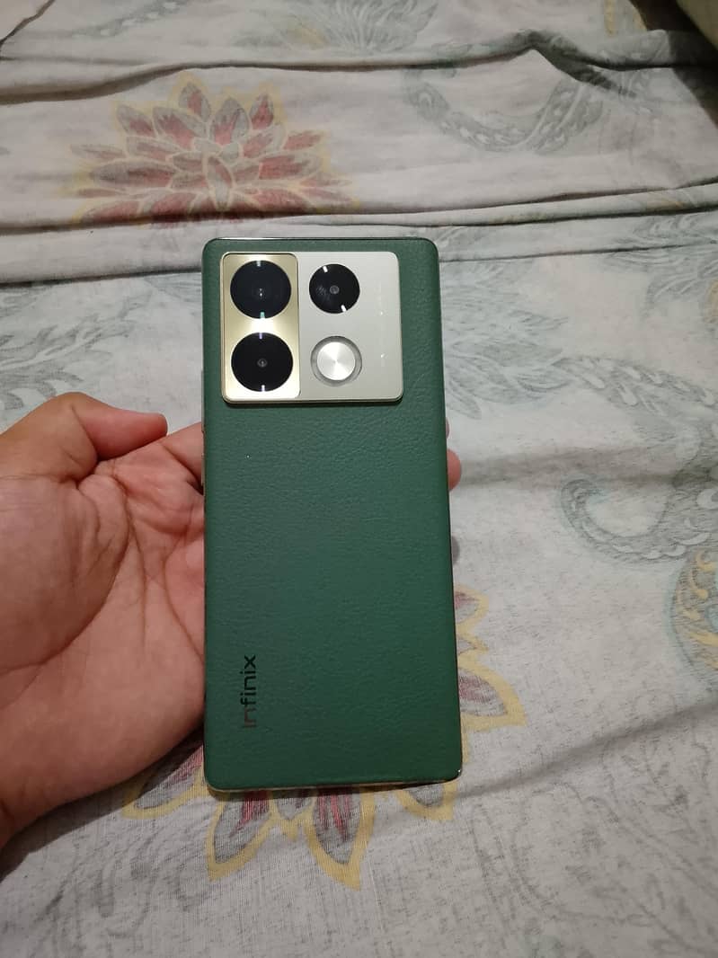 Infinix Note 40 Pro 0