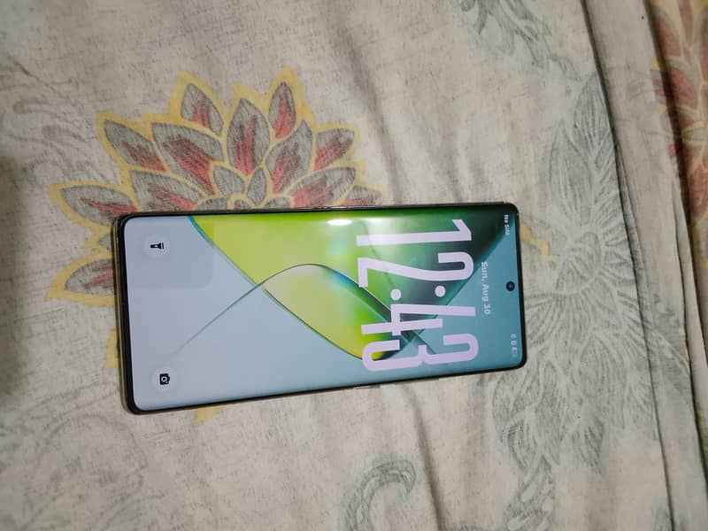 Infinix Note 40 Pro 4
