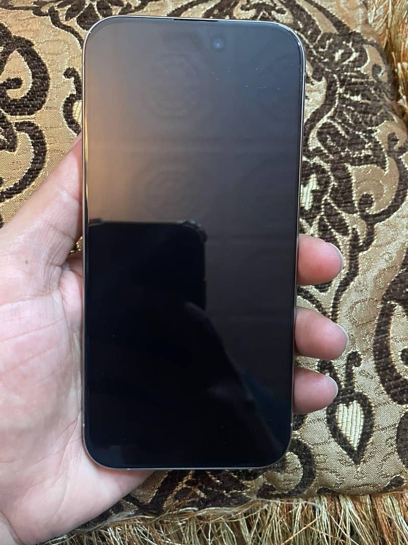 Apple iPhone 15 Pro 1