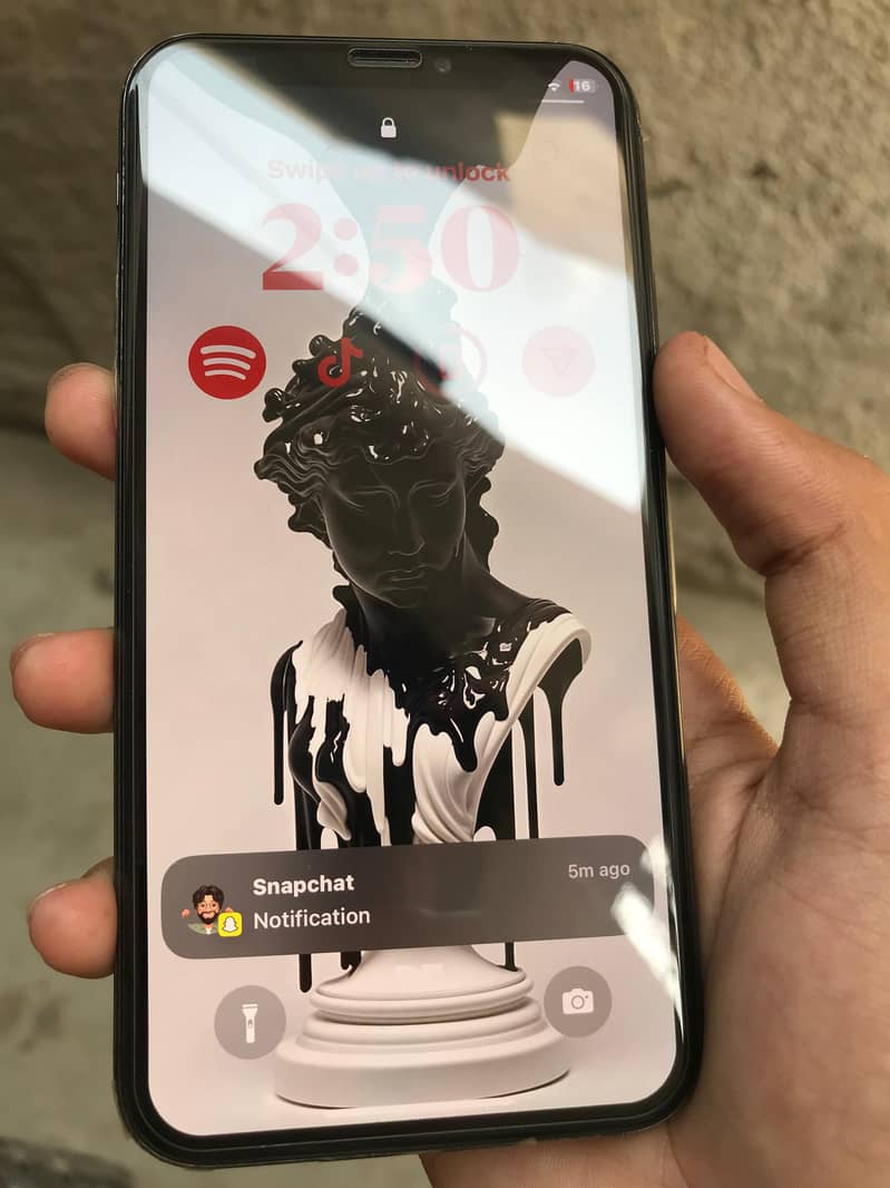 Apple iPhone X 3