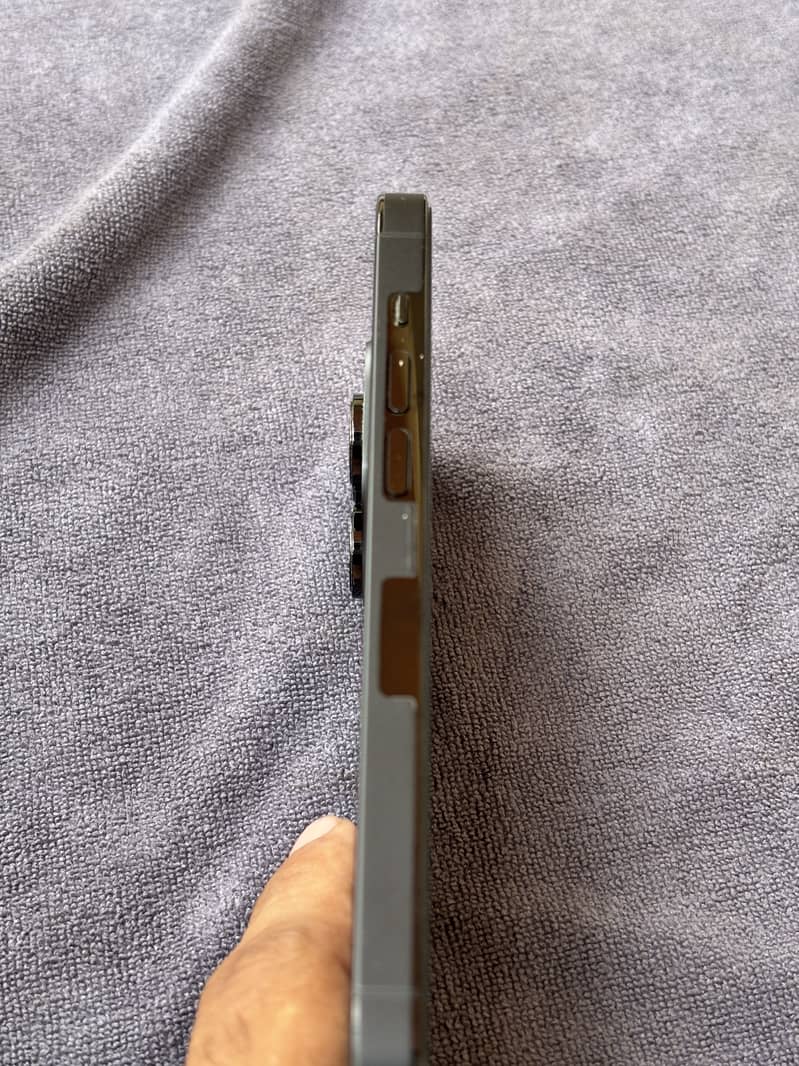 Apple iPhone 14 Pro 1