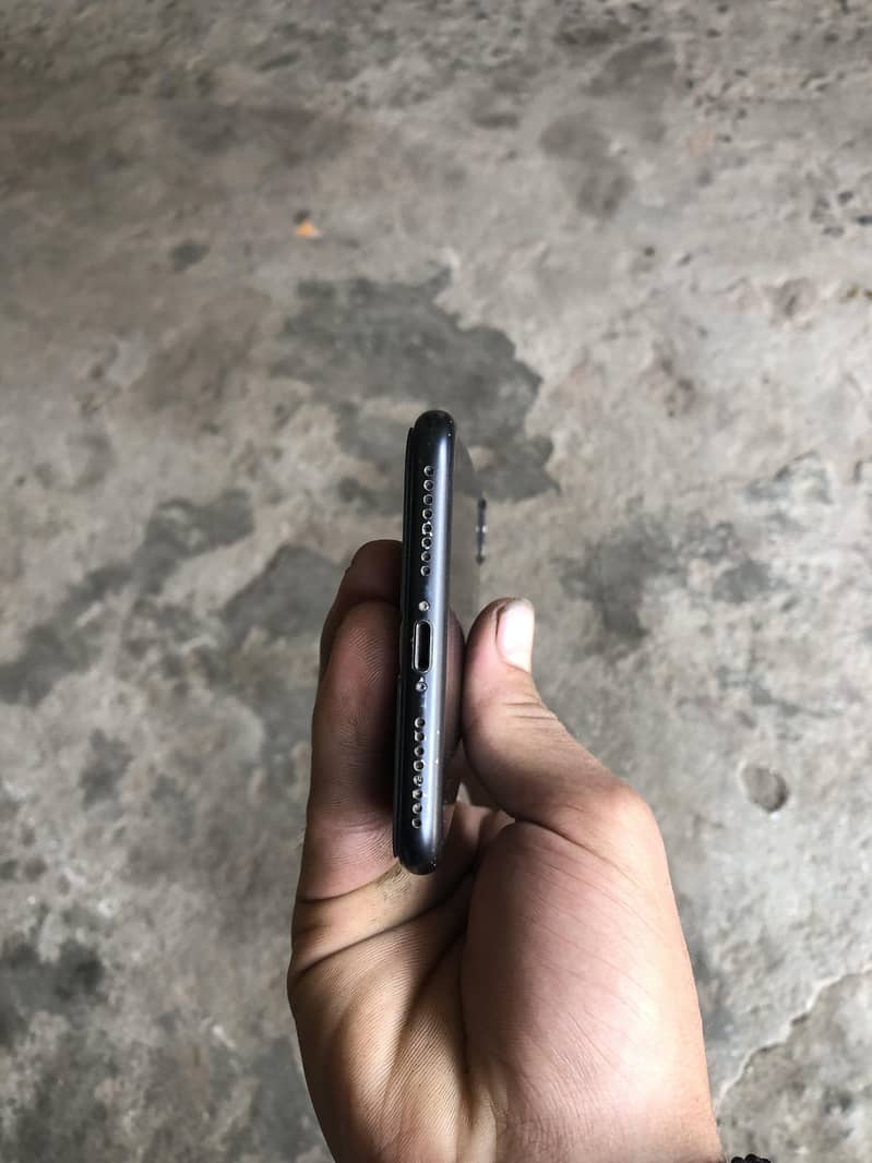 Apple iPhone 7 Plus 2