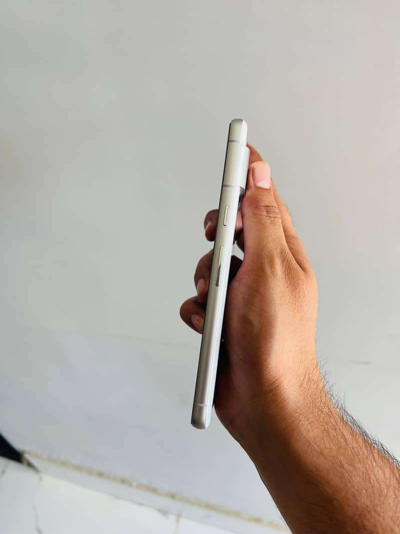 Google Pixel 7 5