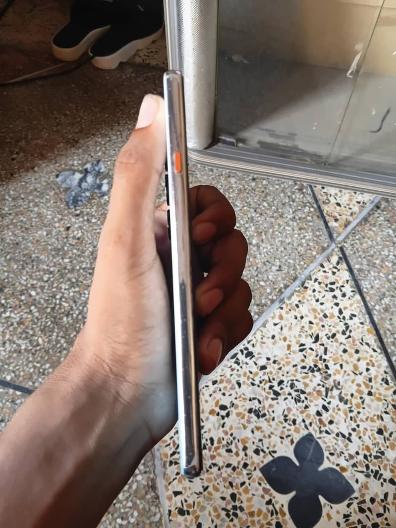 Tecno CAMON 40 4