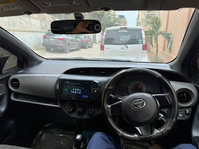 Toyota Vitz 2015