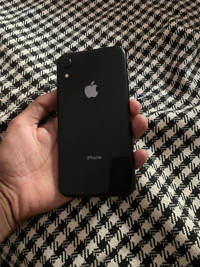 Apple iPhone XR