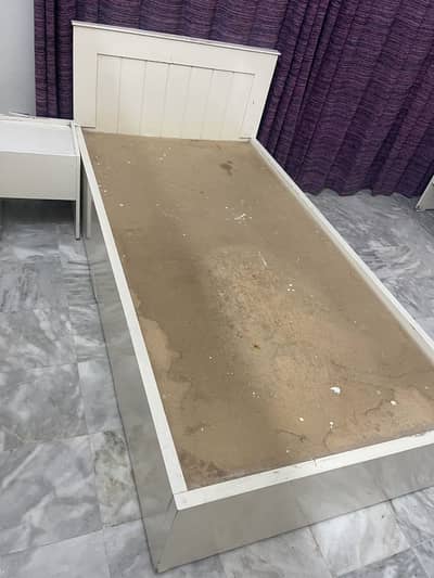 Second hand two single beds with drawers set.