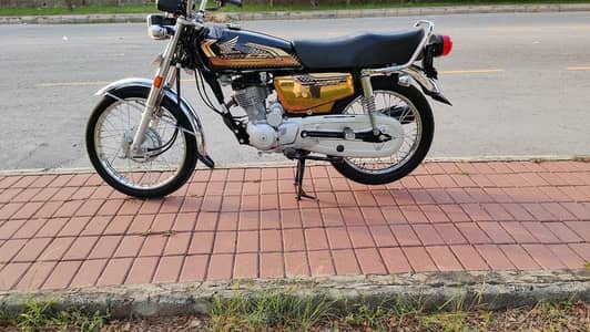 Honda 125 Special Golden Edition 2025 Model For Urgent Sail