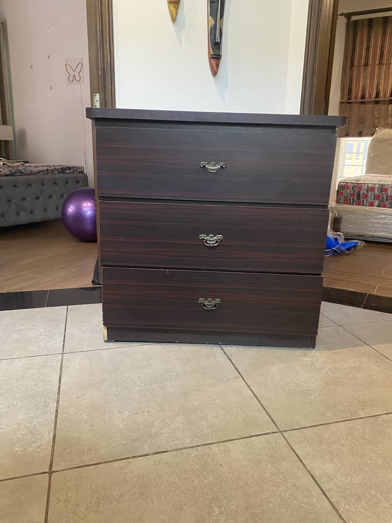 Console table 0