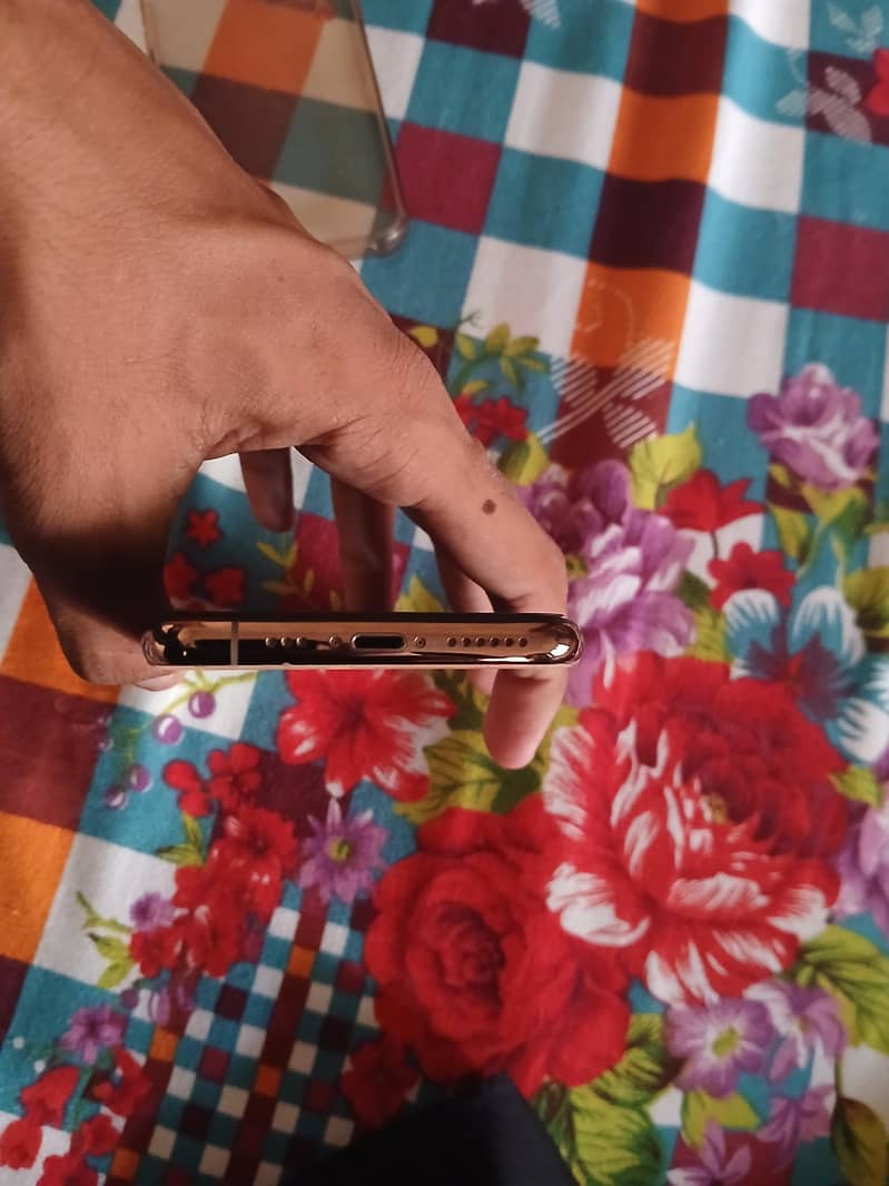 Apple iPhone 11 Pro 3