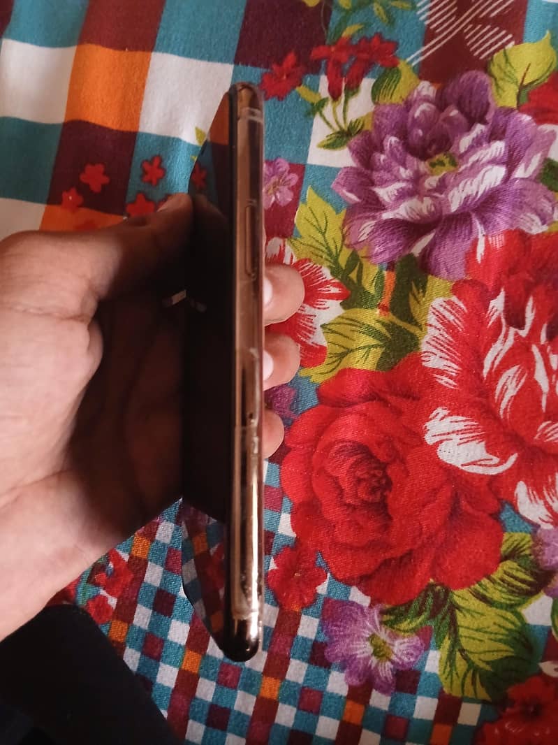 Apple iPhone 11 Pro 5