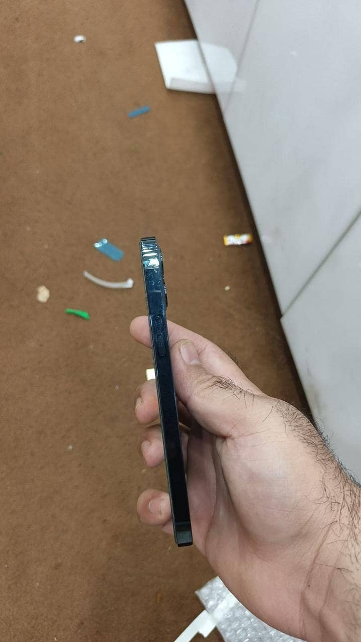 Apple iPhone 12 Pro 2