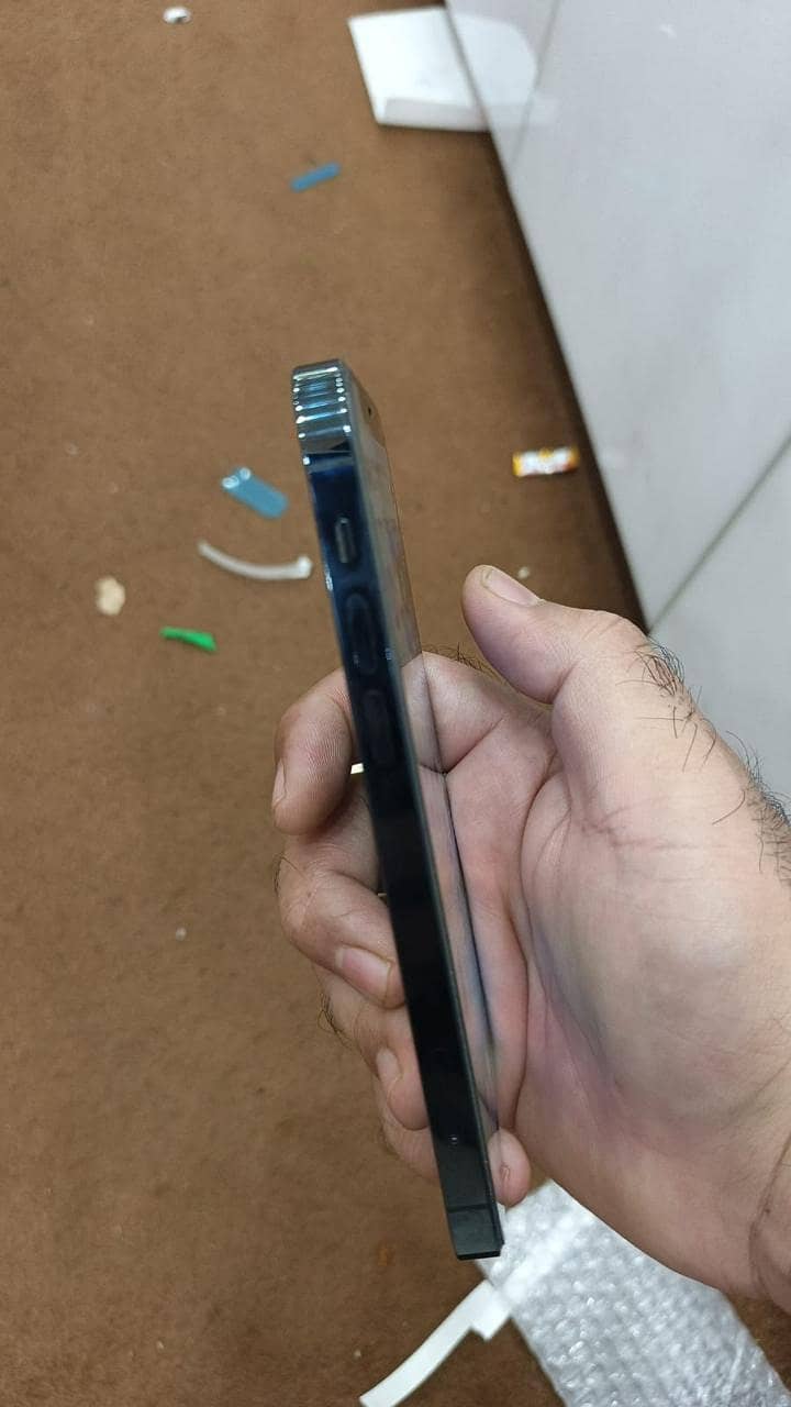 Apple iPhone 12 Pro 3