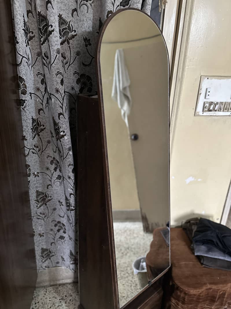 Mirror 4