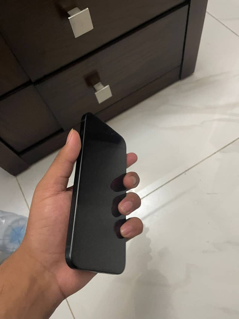 Apple iPhone 15 plus 2