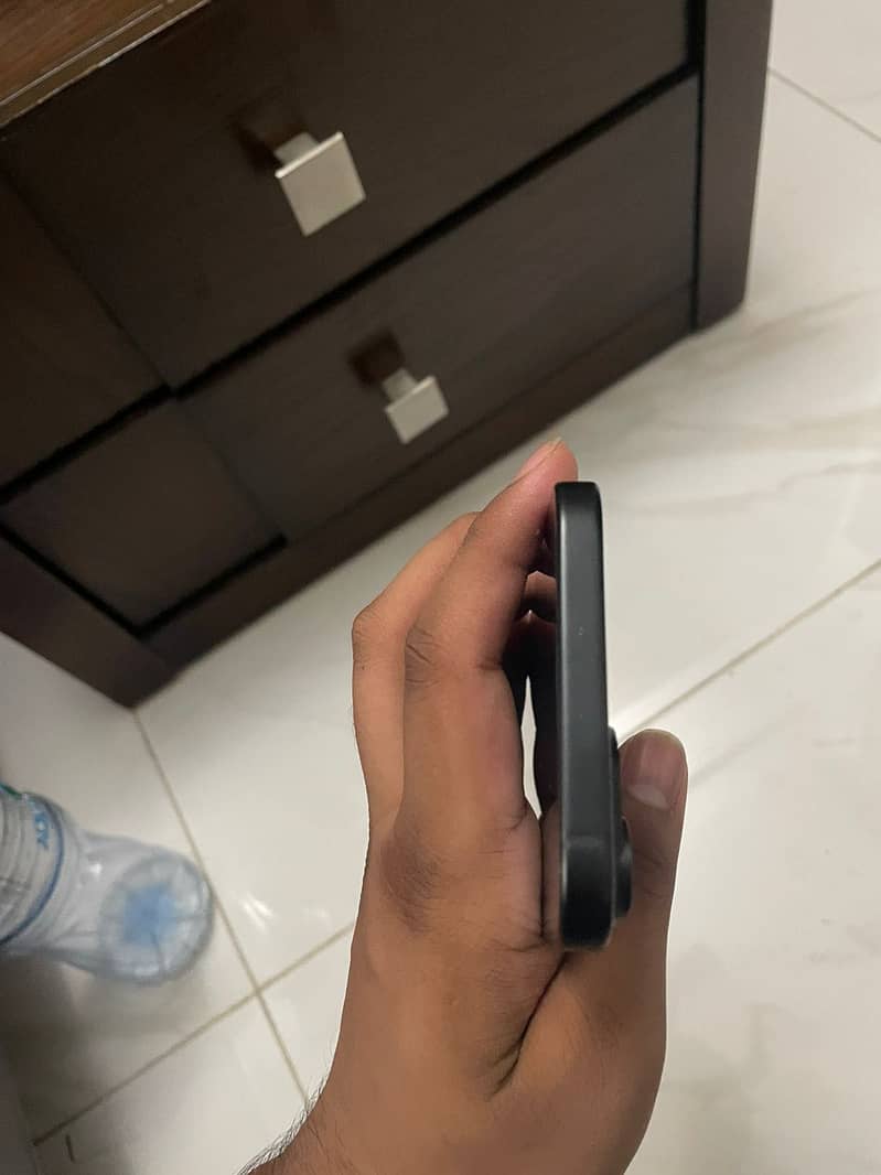 Apple iPhone 15 plus 6