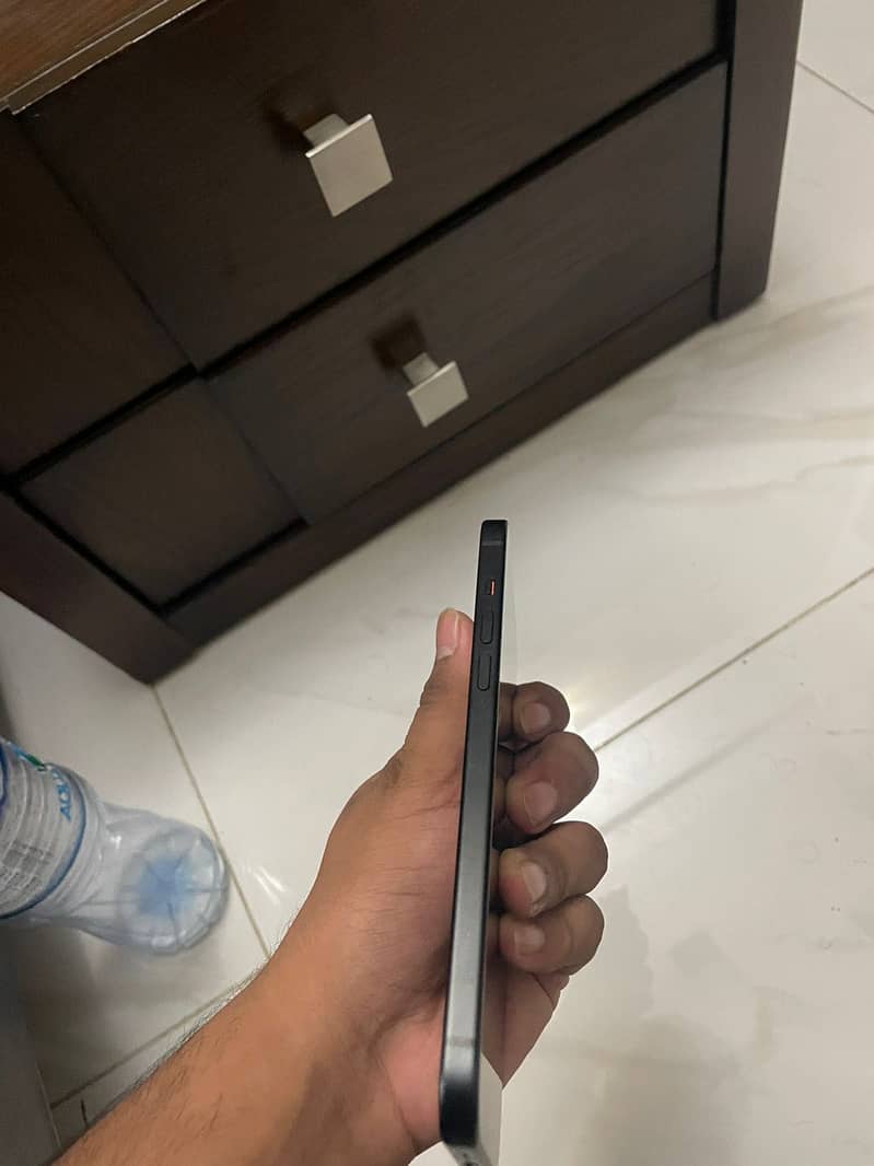 Apple iPhone 15 plus 7