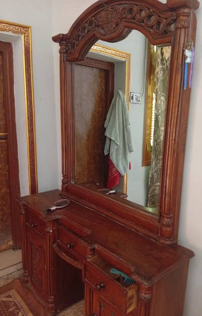 good condition wood side table