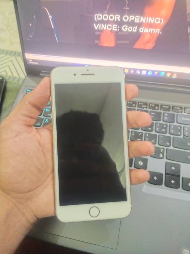 Apple iPhone 8 Plus 1