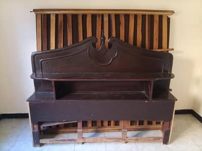 Double bed queen size good condition