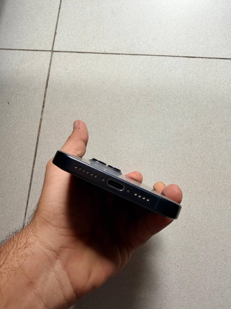 Apple iPhone 15 Pro Max 6