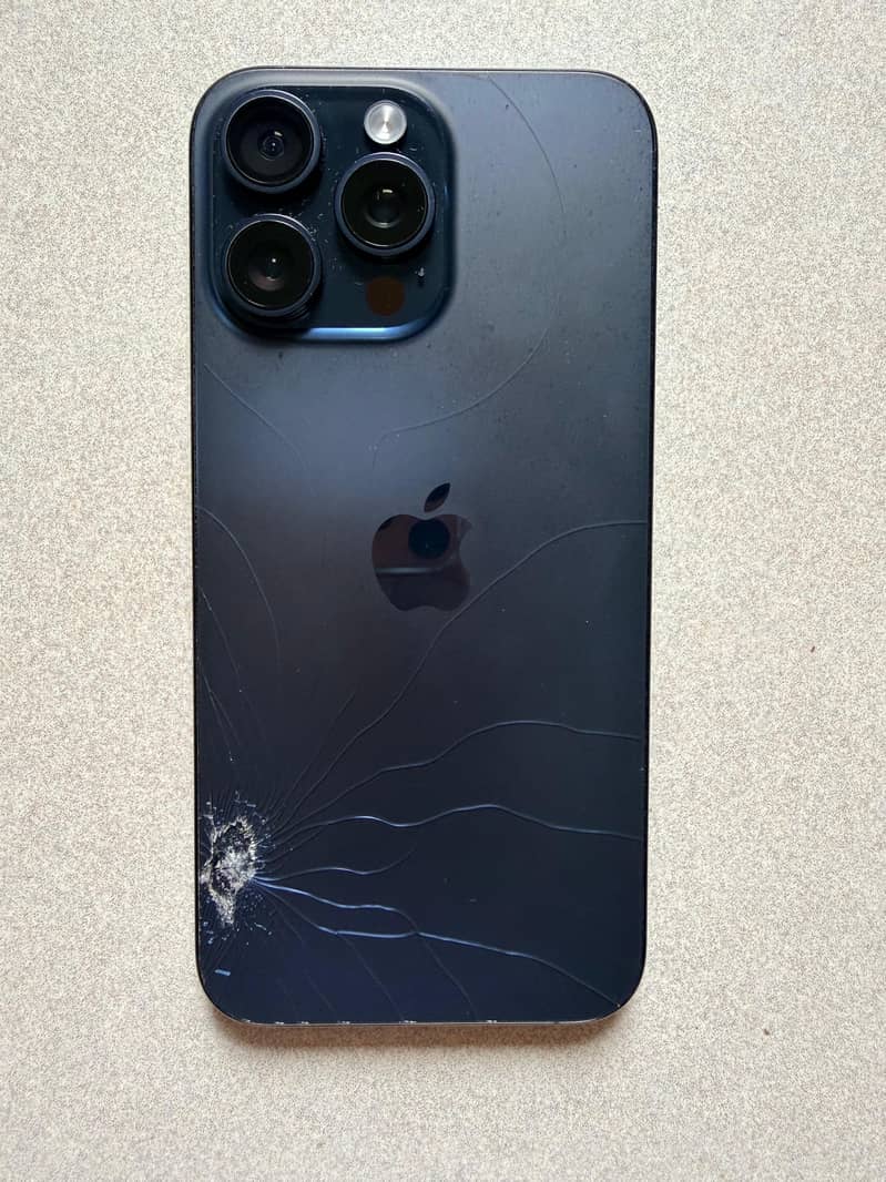 Apple iPhone 15 Pro Max 7