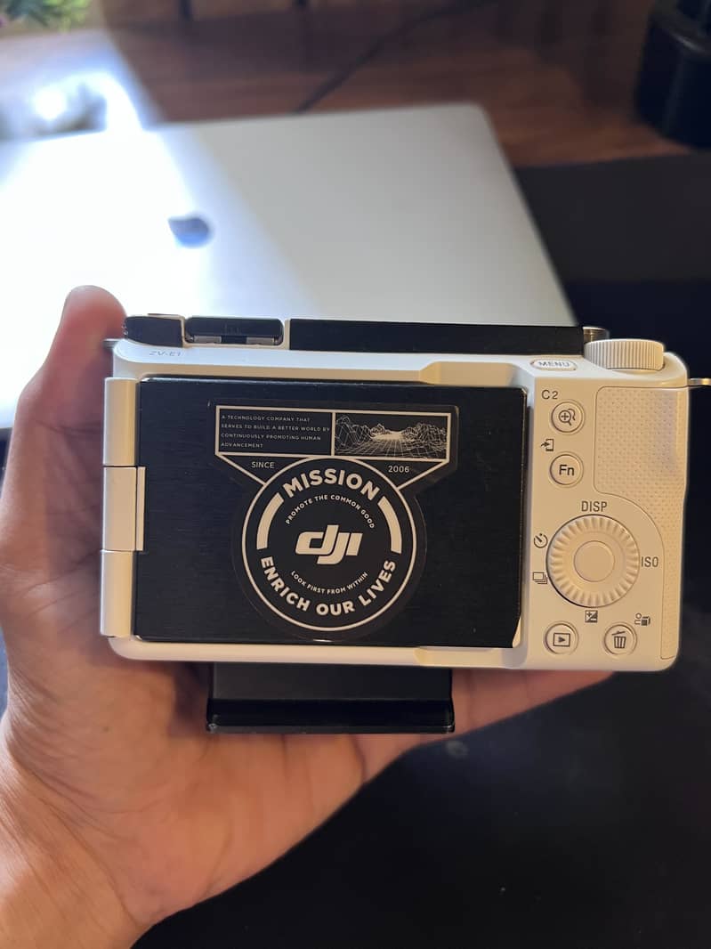 Zv e1 (full frame) 2