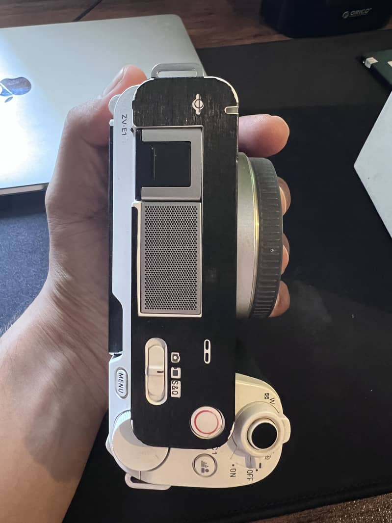 Zv e1 (full frame) 6