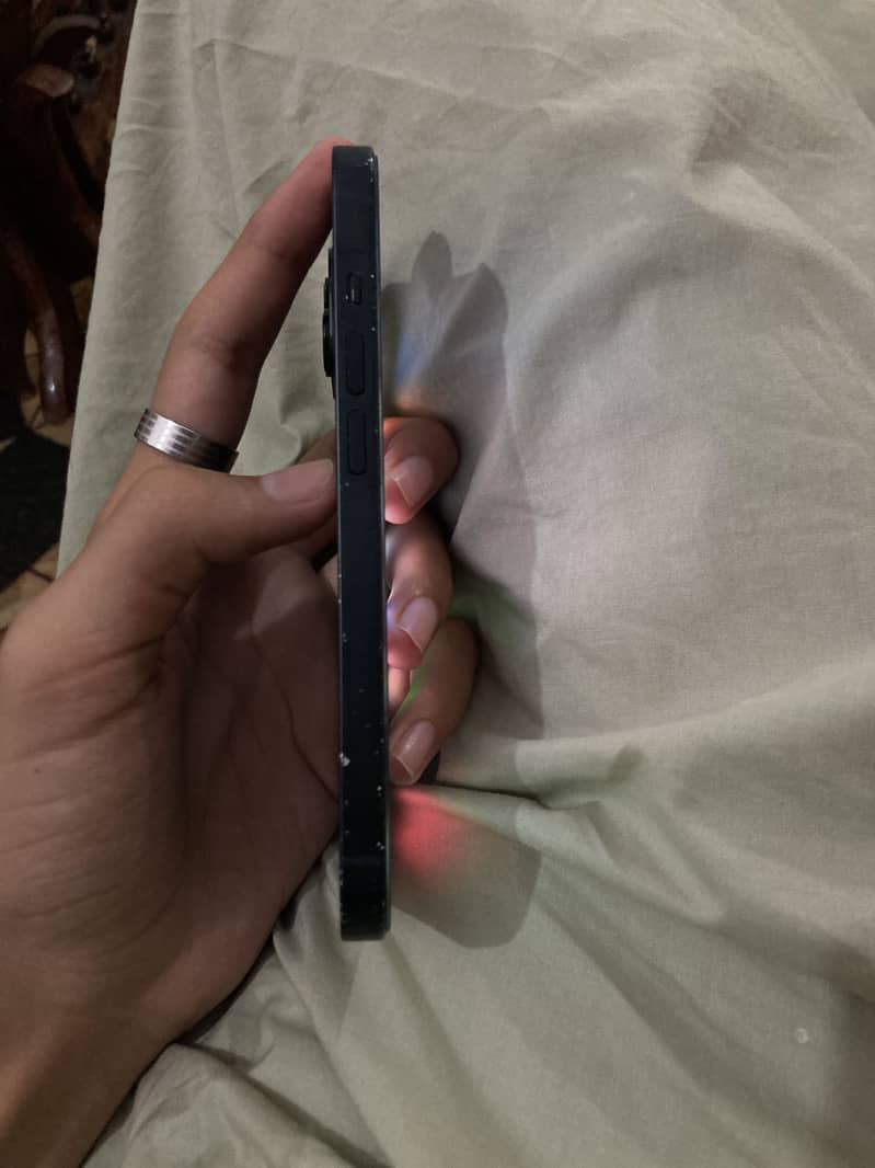 Apple iPhone 14 2