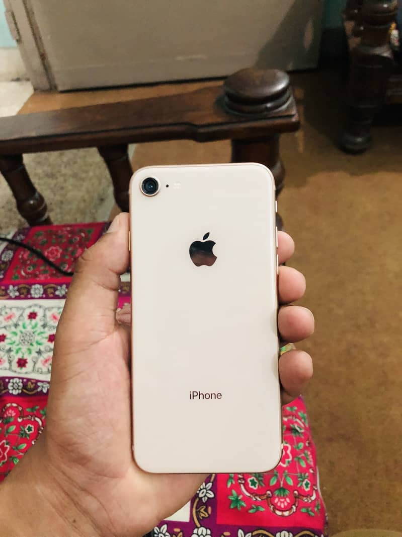 Apple iPhone 8 0