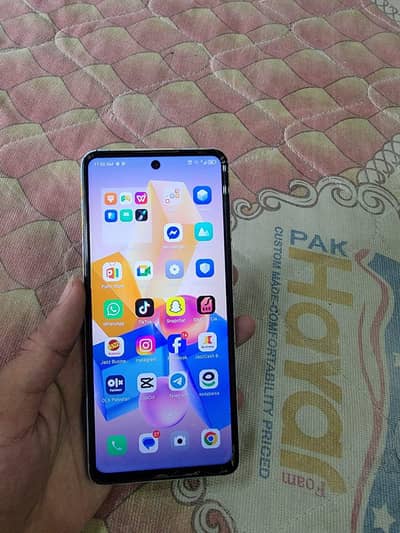 Infinix Hot 40
