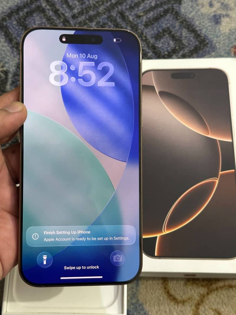 iPhone 16 Pro Max 4