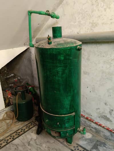 Used Heavy-duty rust free hybrid gyser (Wood + Gass)