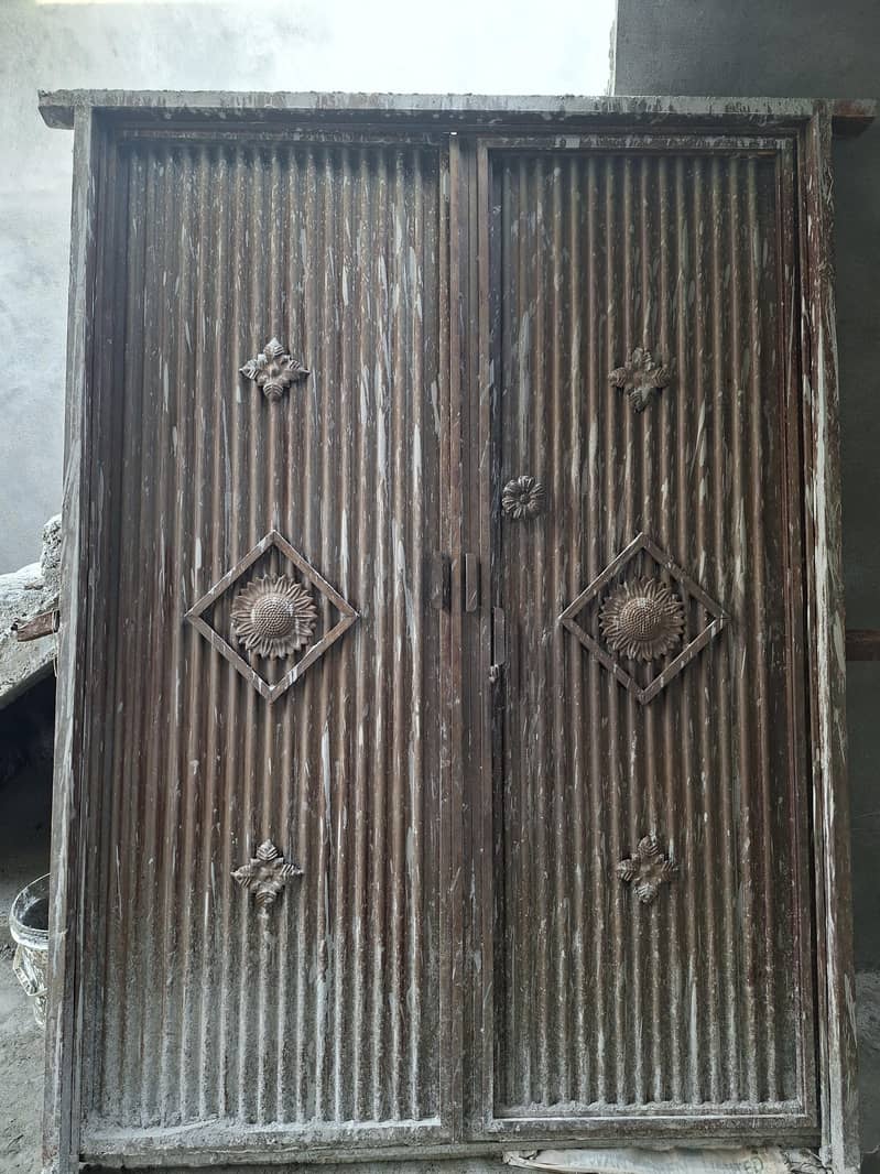main gate 5*7 1
