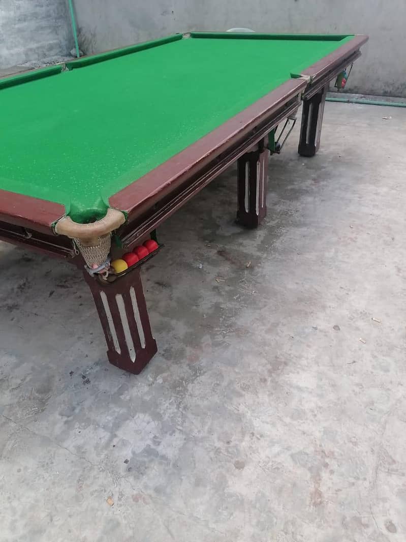 snooker table 5/10 2