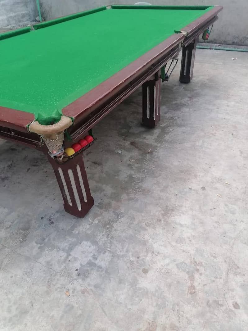 snooker table 5/10 10