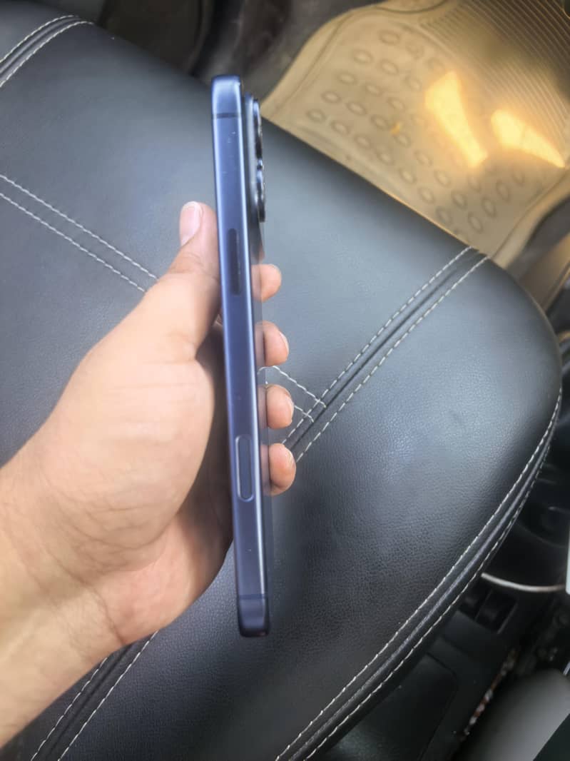 Apple iPhone 17 Pro Max 2