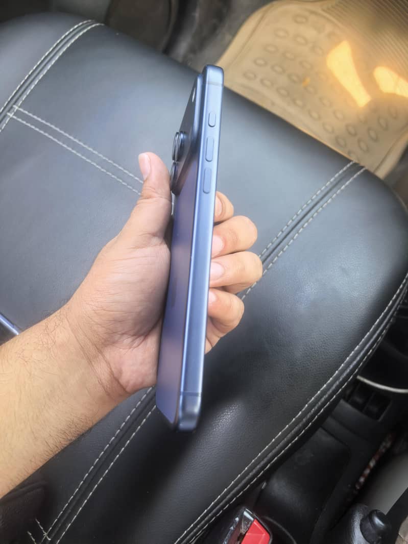 Apple iPhone 17 Pro Max 3